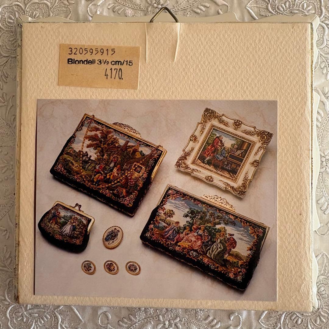 プチポアン刺繍　額　フレーム　オーストリア製