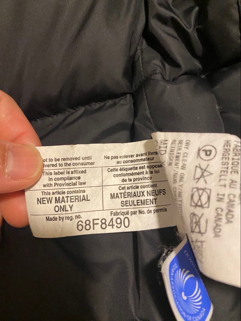 ピ*ロ様 美品　カナダグース　ダウンベスト　黒