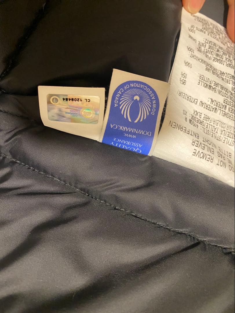 ピ*ロ様 美品　カナダグース　ダウンベスト　黒