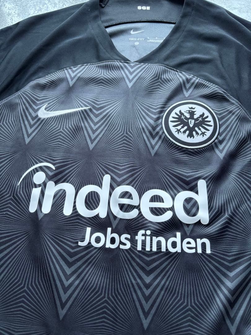 22-23 長谷部誠　フランクフルト　NIKE ユニフォーム　正規品　新品