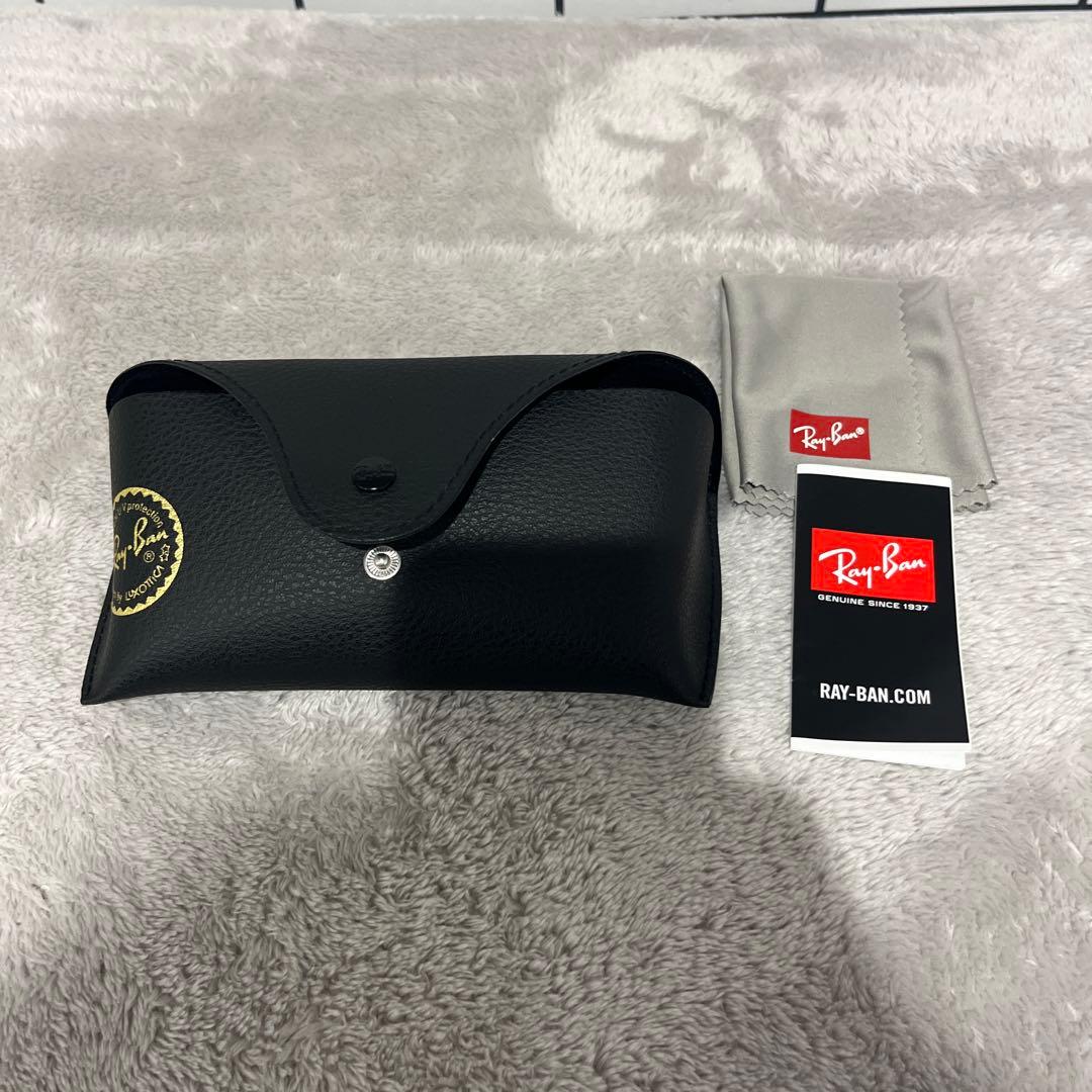 Ray-Ban ブラック サングラス RB4392D