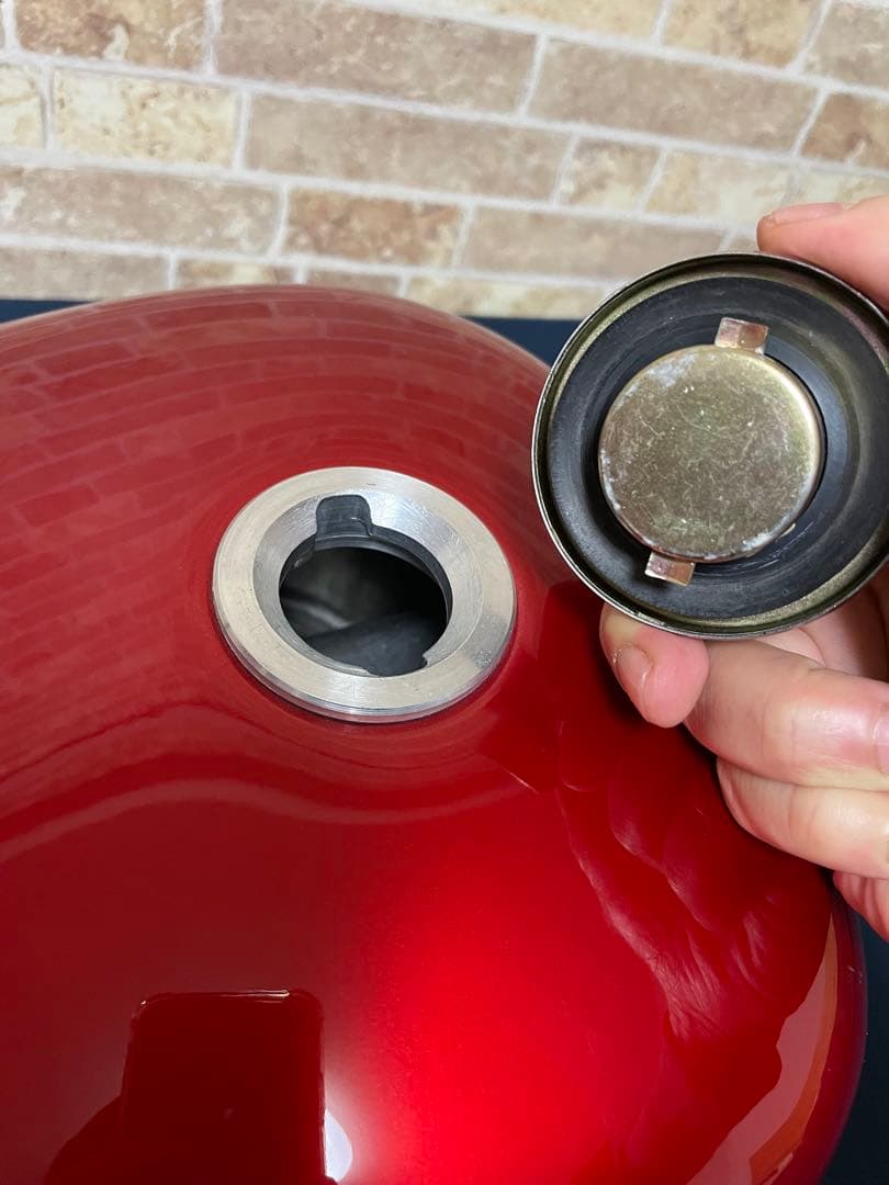 ビッグシーダー製　W650用アルミタンク T-4 塗装済み