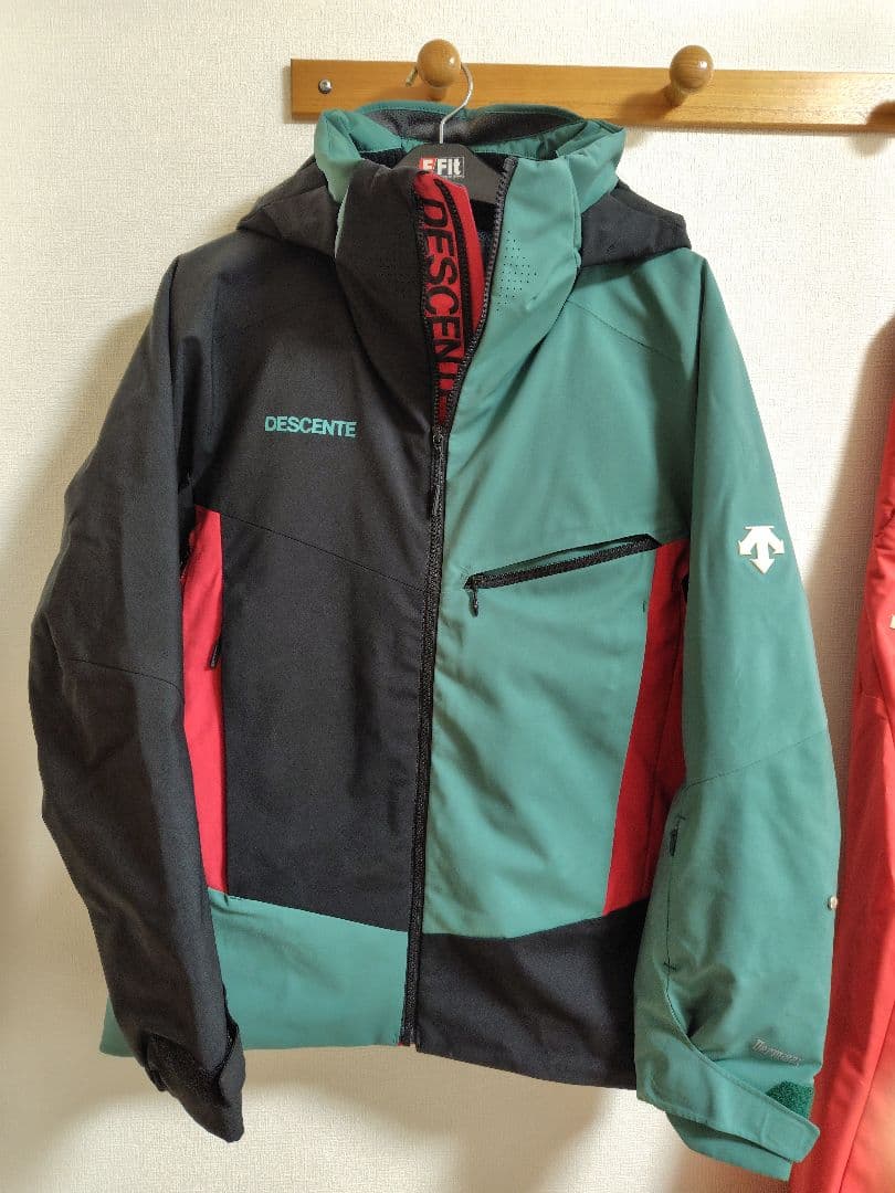DESCENTE スキーウェアセット 緑/赤