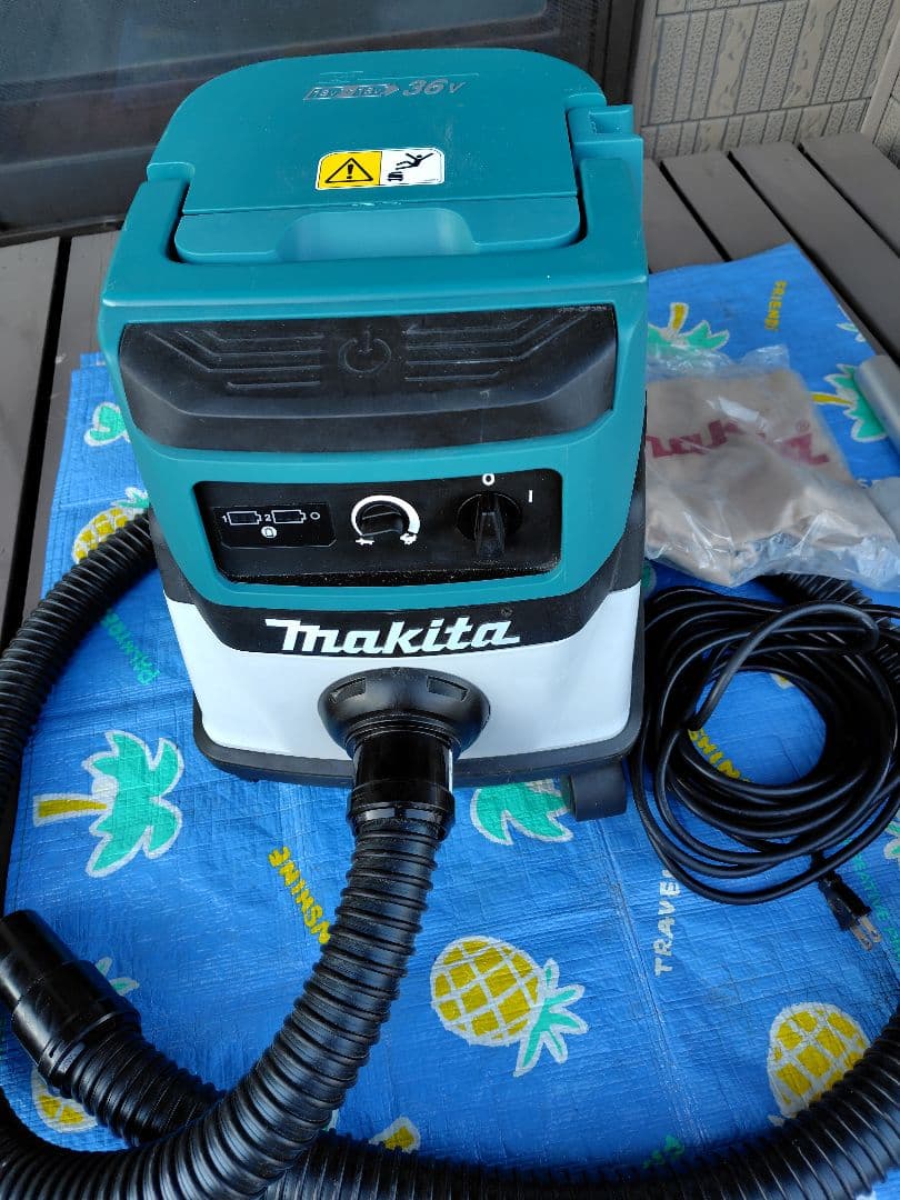美品 マキタハイブリッド集塵機 VC860D