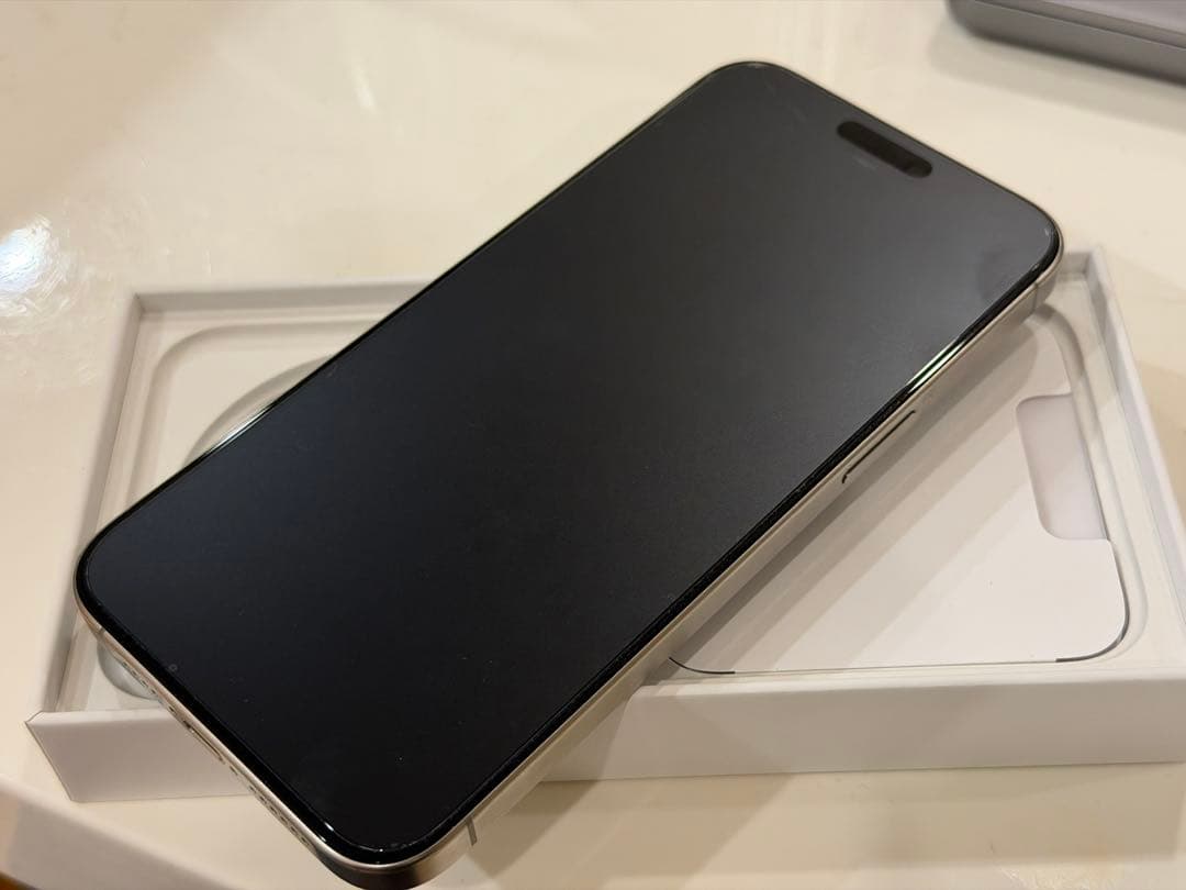 Apple iPhone 15 Pro MAX ナチュラルチタニウム 512GB