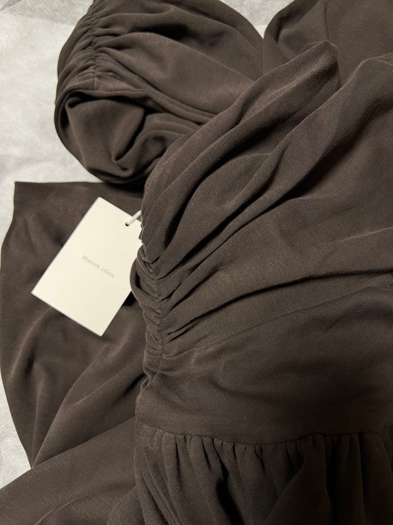 ワンピース maison celon cross shoulder gather dress