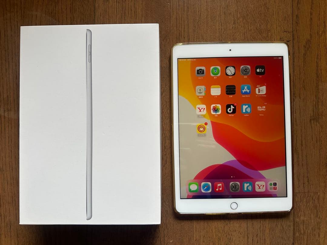 Apple iPad 7th wifi＋cellularモデル^_−☆