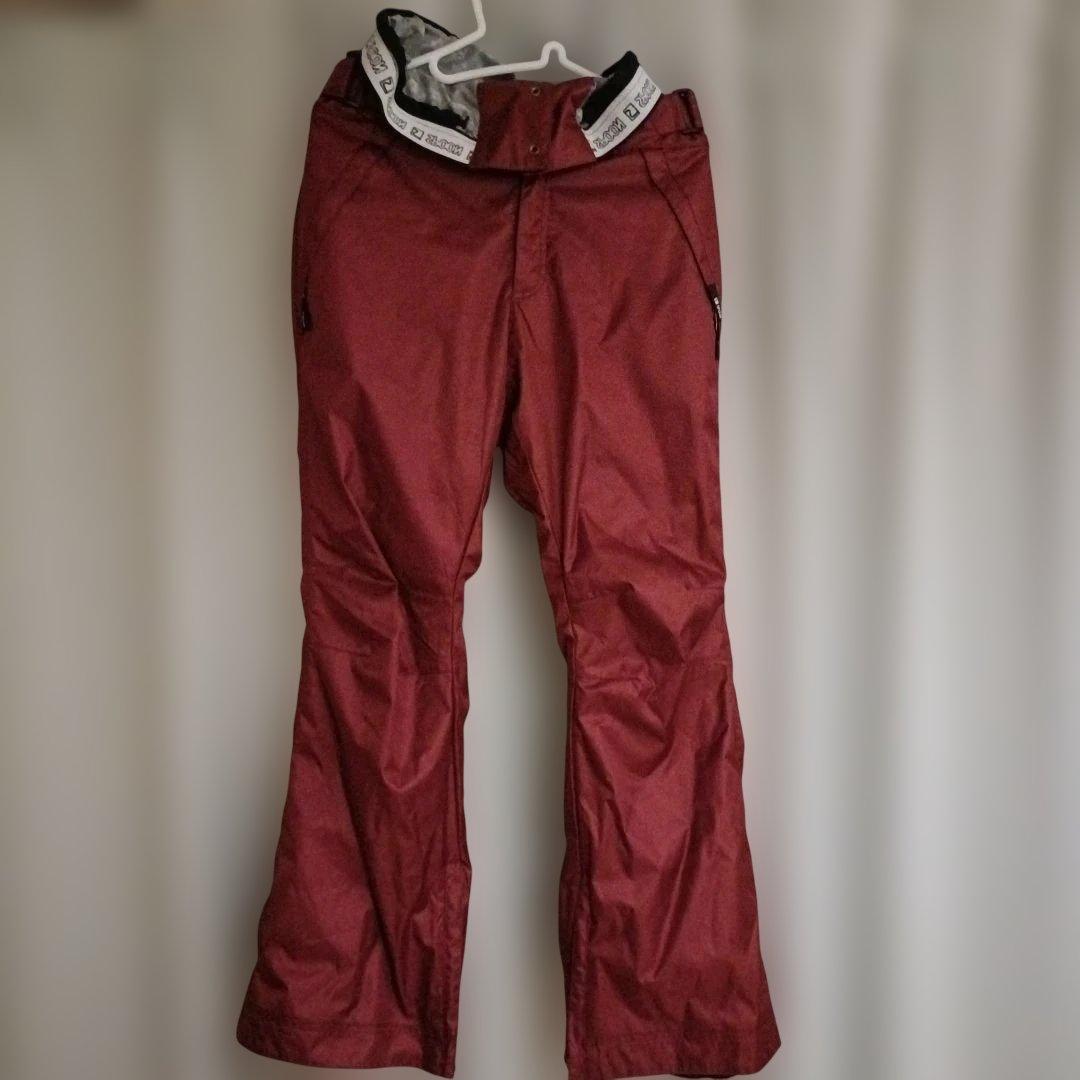 スノーボード　スキー　ウェア　 花柄ジャケットとパンツ　　上下セット