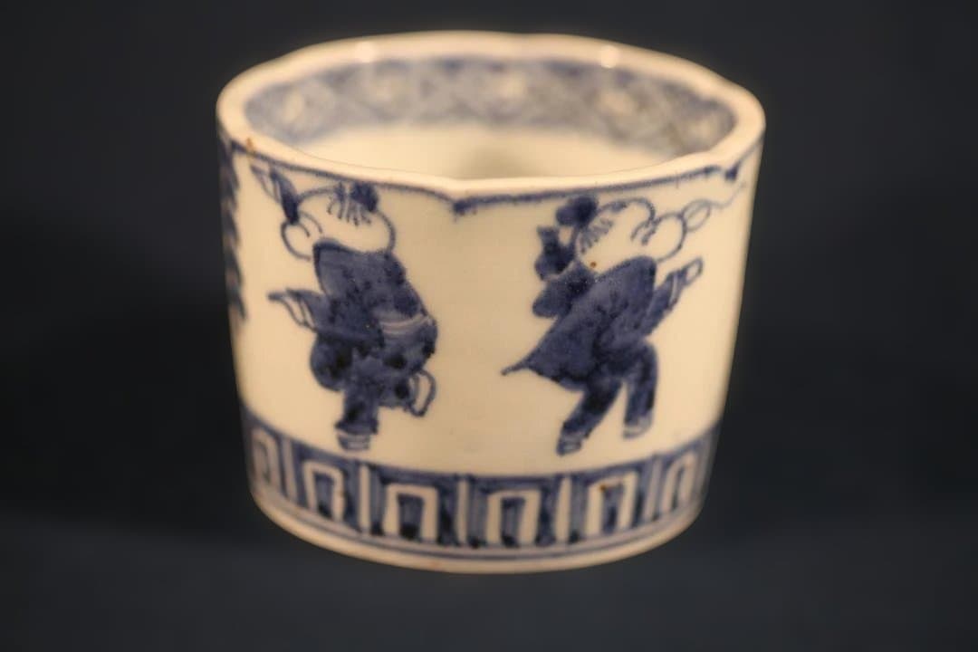 517　古伊万里大振染付唐子踊図蕎麦猪口　幕末