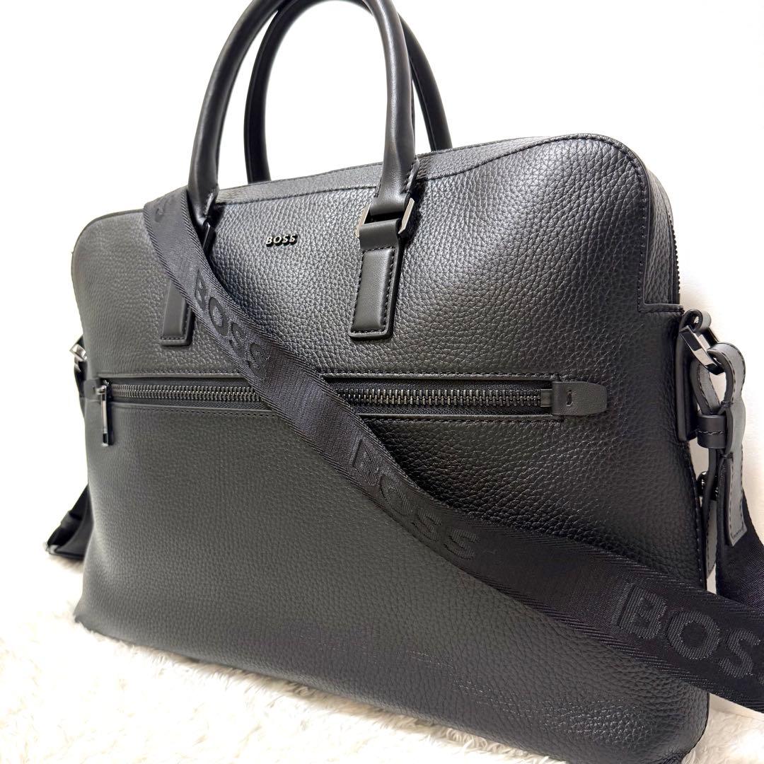 極美品　未使用に近い　ヒューゴボス　メンズ　ビジネスバッグ　ショルダーバッグ