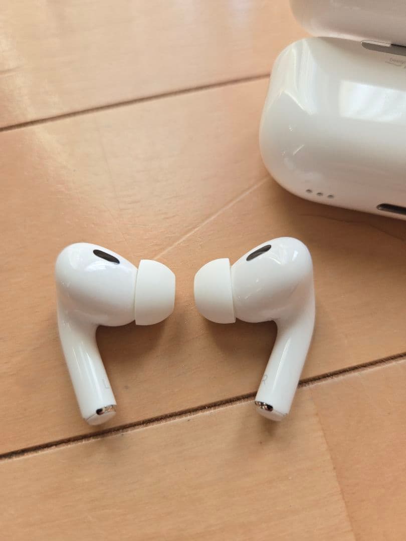 【美品】Apple AirPods Pro 2 (lightningタイプ)