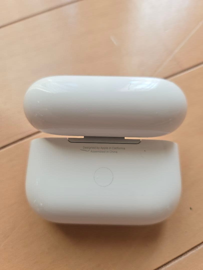 【美品】Apple AirPods Pro 2 (lightningタイプ)