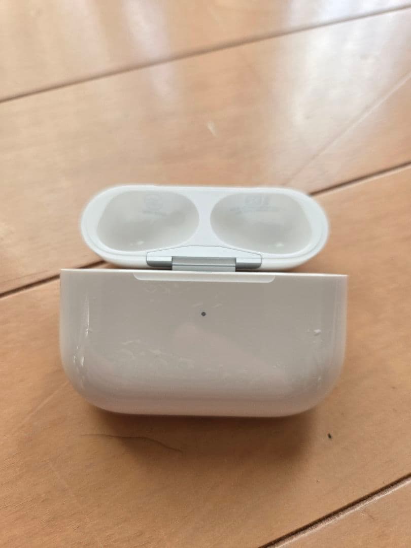 【美品】Apple AirPods Pro 2 (lightningタイプ)