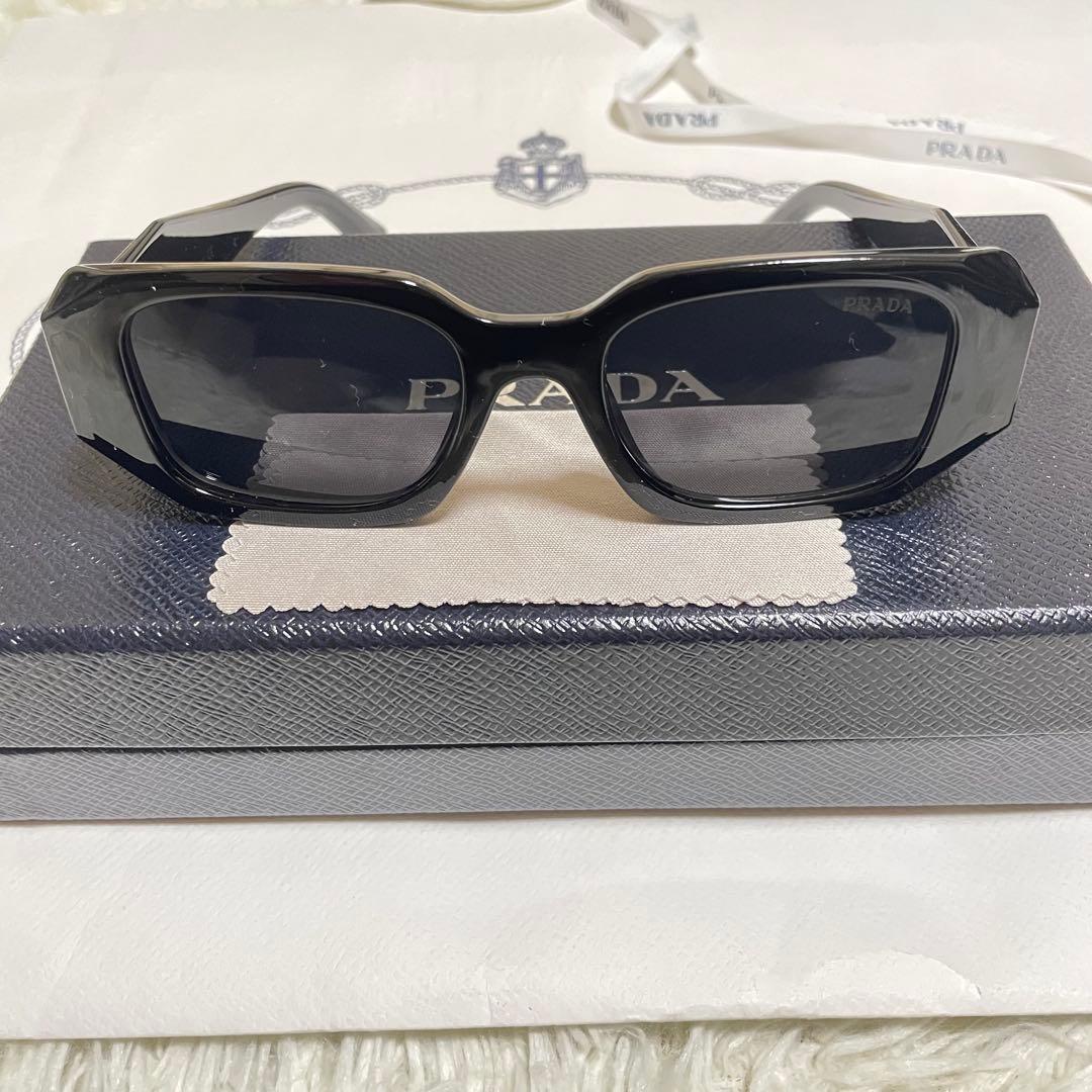 PRADA 人気 スクエア サングラス メンズ レディース ユニセックス プラダ