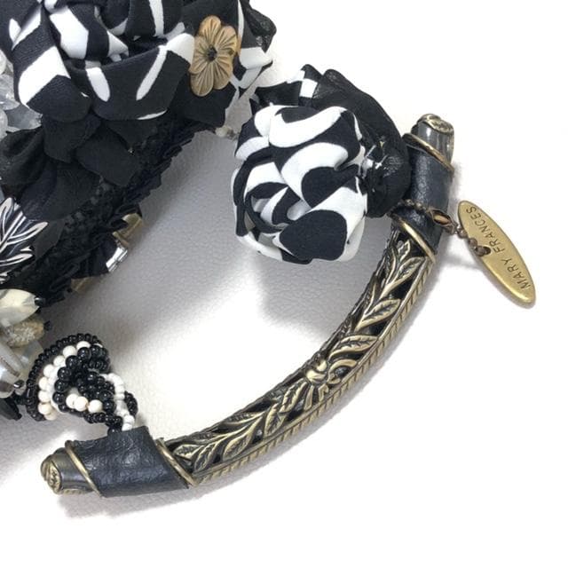 新品未使用★メリーフランシス 豪華ビーズ装飾 パーティーバッグ 黒、白、銀など