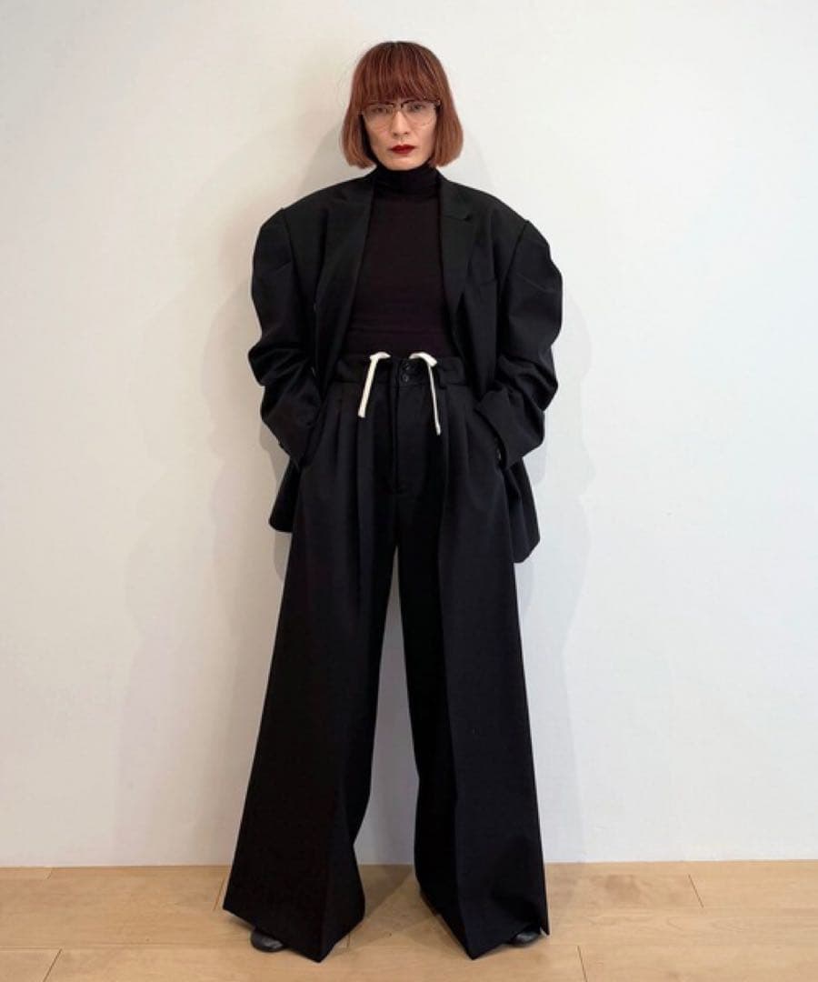 【完売品、新品】HOLIDAY ウールツイルパフジャケット