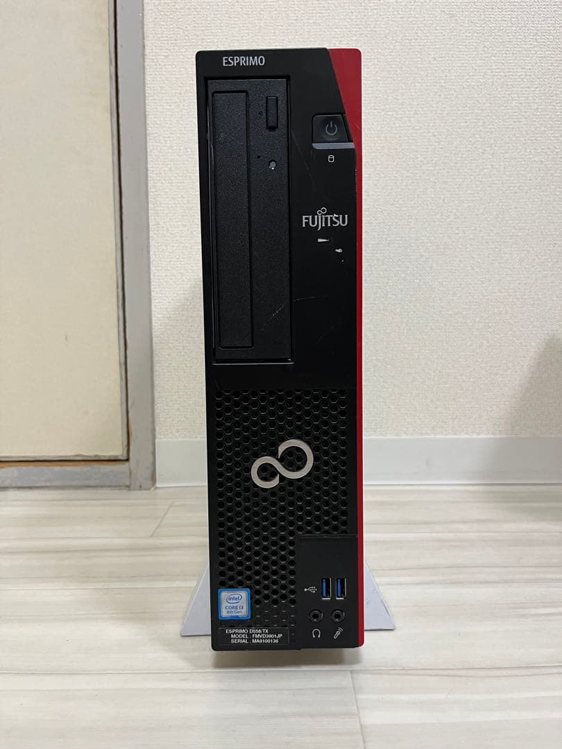 Fujitsu パソコン　デスクトップパソコン　ESPRIMO D558/TX