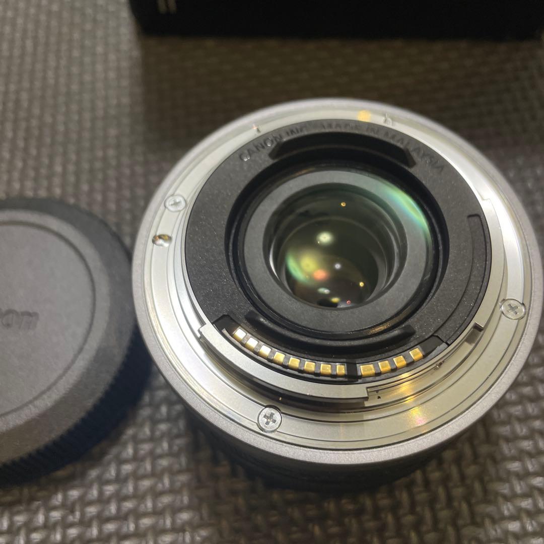 ほぼ新品　Canon RF16mm F2.8 STM レンズ
