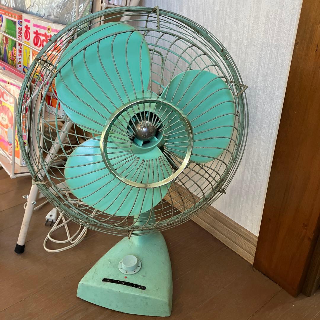 HITACHI 卓上扇風機 レトロ　日立　3枚羽　ミントグリーン　アンティーク