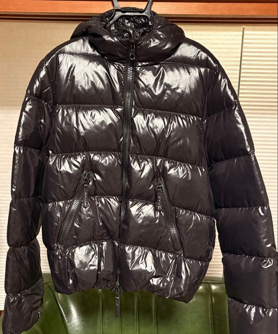 ★デュベティカ　ダウンジャケット　ブラック　DUVETICA 肉厚