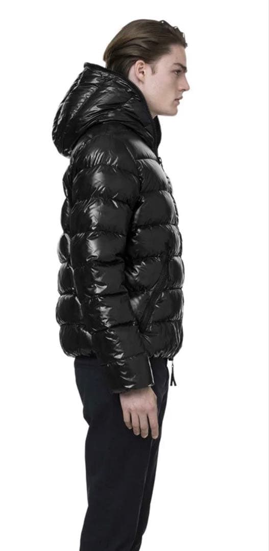 ★デュベティカ　ダウンジャケット　ブラック　DUVETICA 肉厚