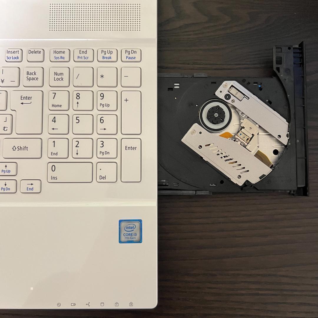 NEC LAVIE✨新品SSD256GB☆メモリ8GB☆Core i3