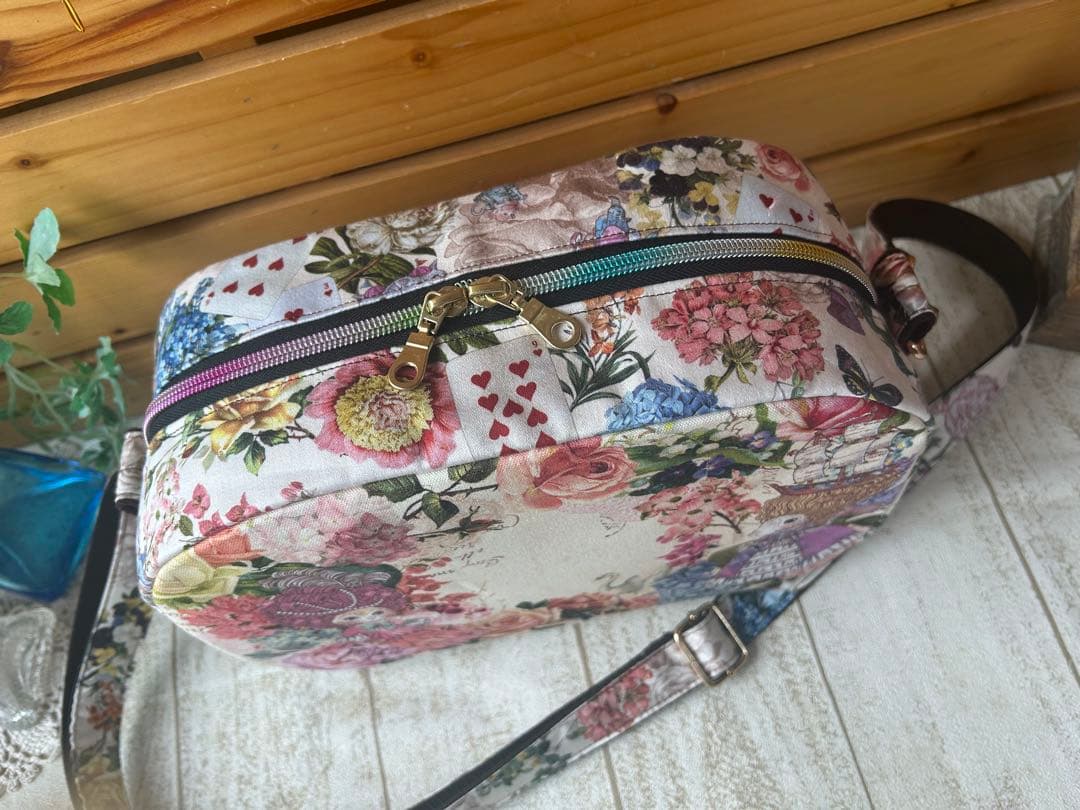 ラモちゃん様　ジョリーフルール カジュアルショルダーバッグ