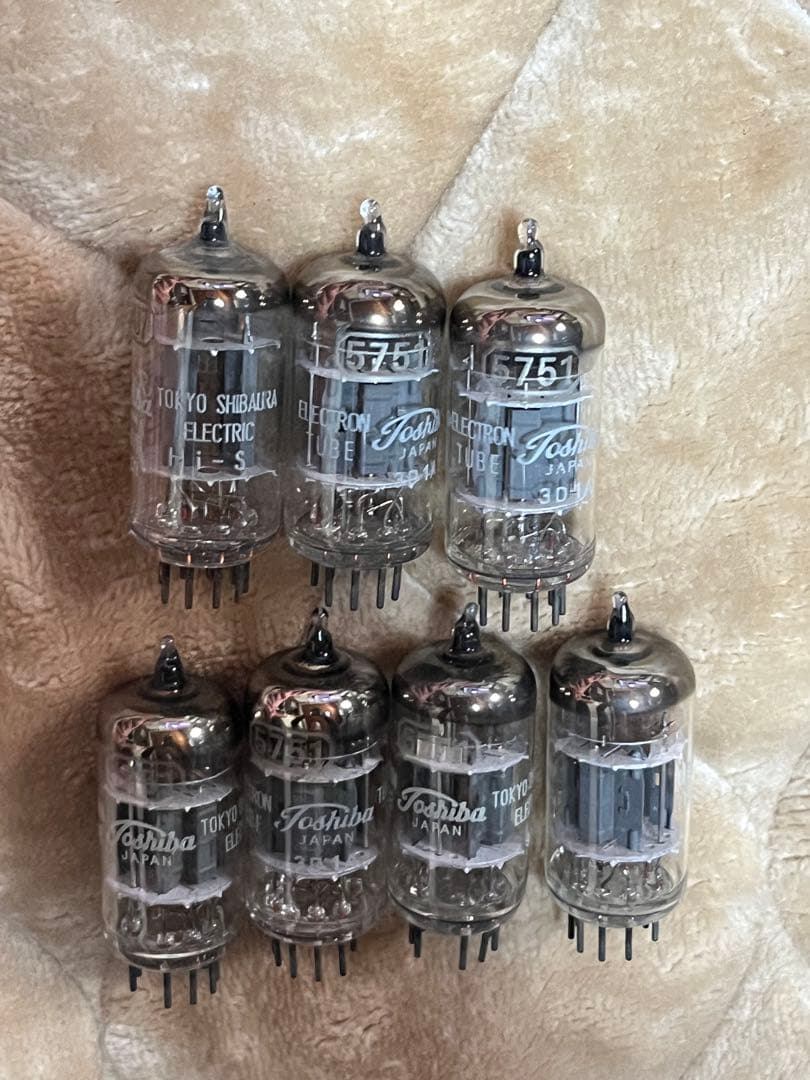 D*r様 Toshiba 5751 真空管 7個セット