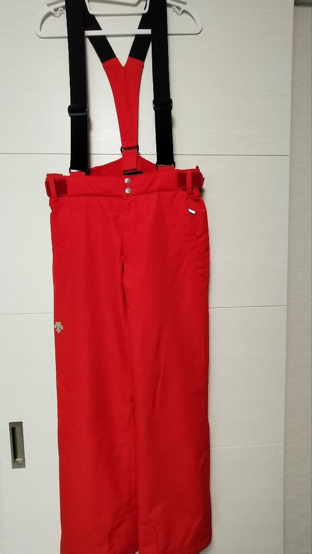 DESCENTE　スキーウェア M 黒 赤 ロゴ入り