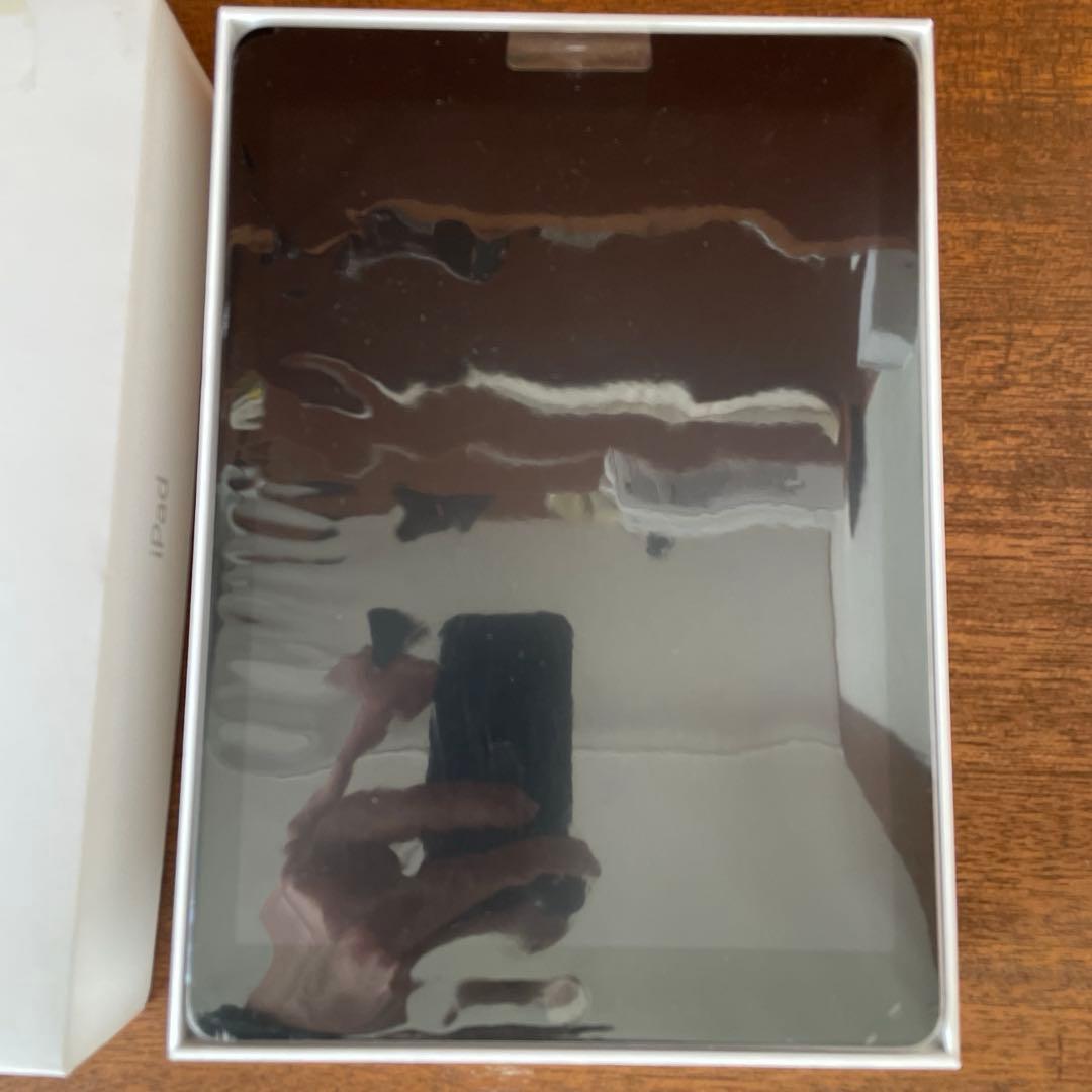 美品 iPad A1893 32GB 第6世代