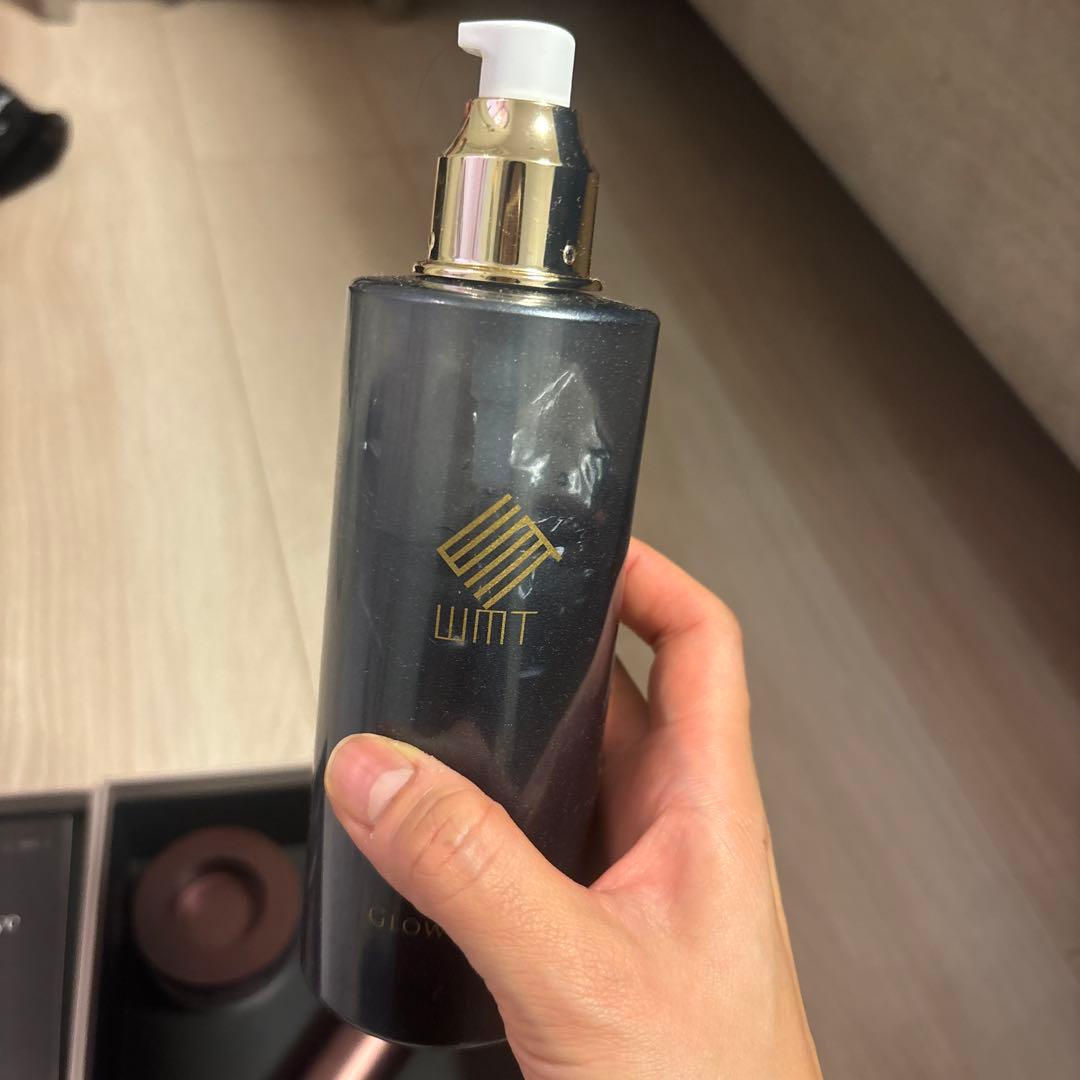 ホルスアイ　美顔器　　ARTISTIC&CO 目元美顔器