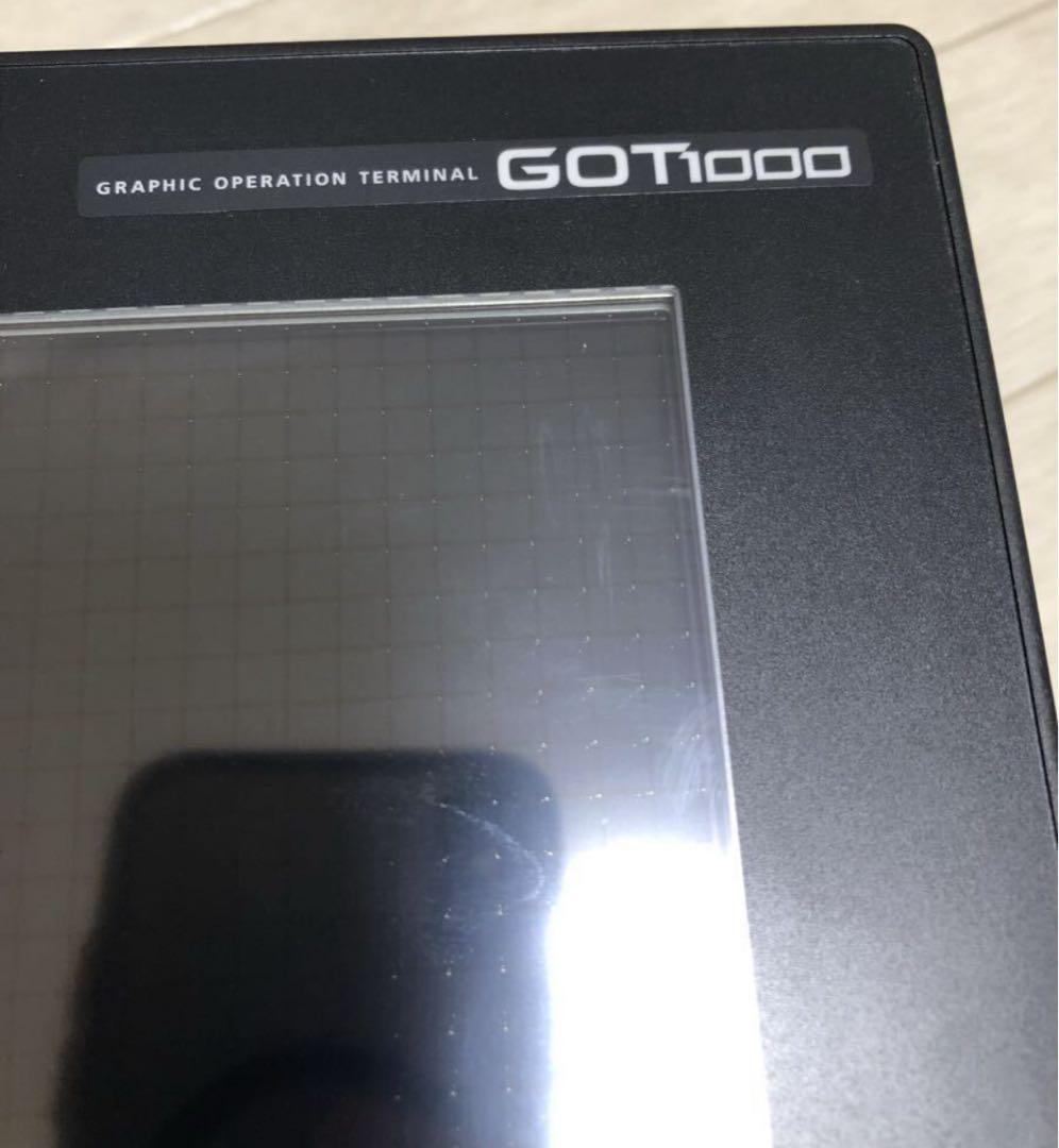 Mitsubishi 三菱電機 GT1562-VNBD とGT15-QBUS