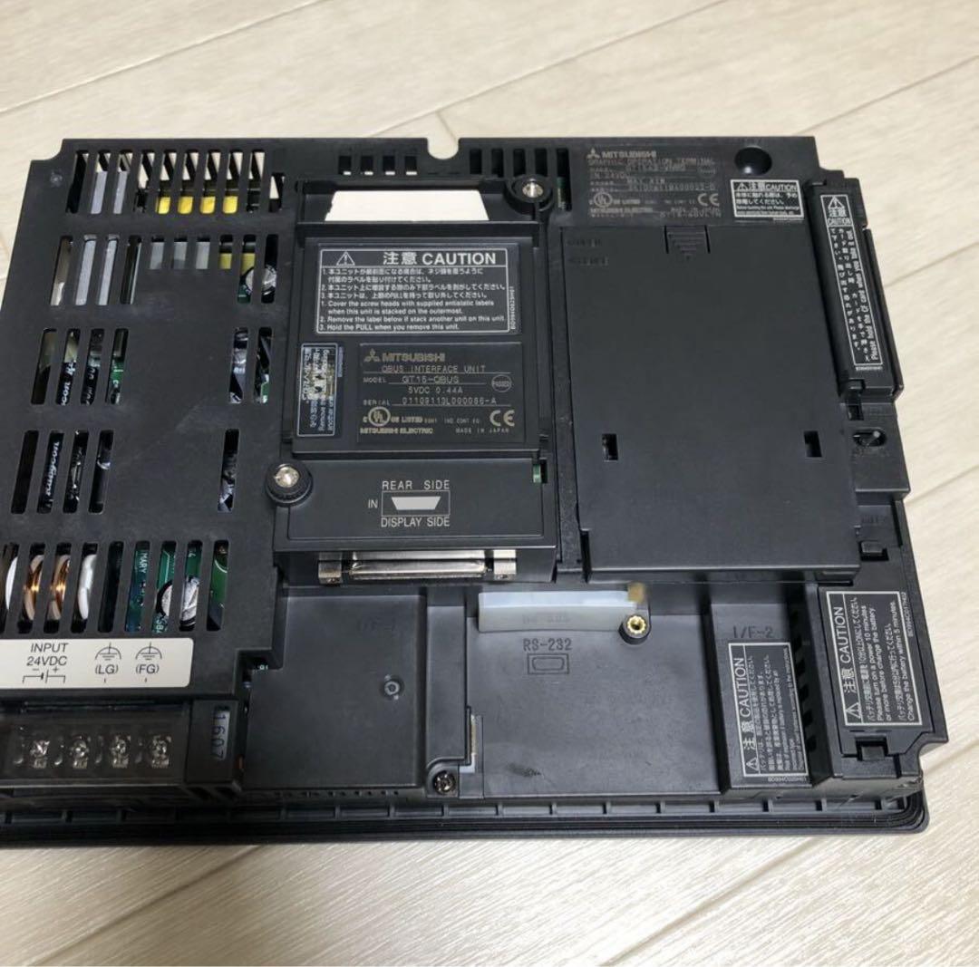 Mitsubishi 三菱電機 GT1562-VNBD とGT15-QBUS