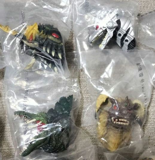 ク*ド様 ゴジラ　一番くじ　モンスターヘッドマグネット　17種　18体セット
