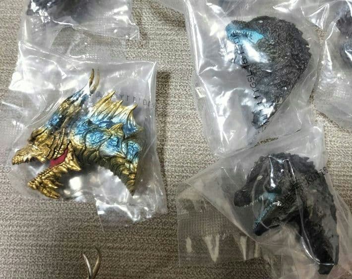 ク*ド様 ゴジラ　一番くじ　モンスターヘッドマグネット　17種　18体セット