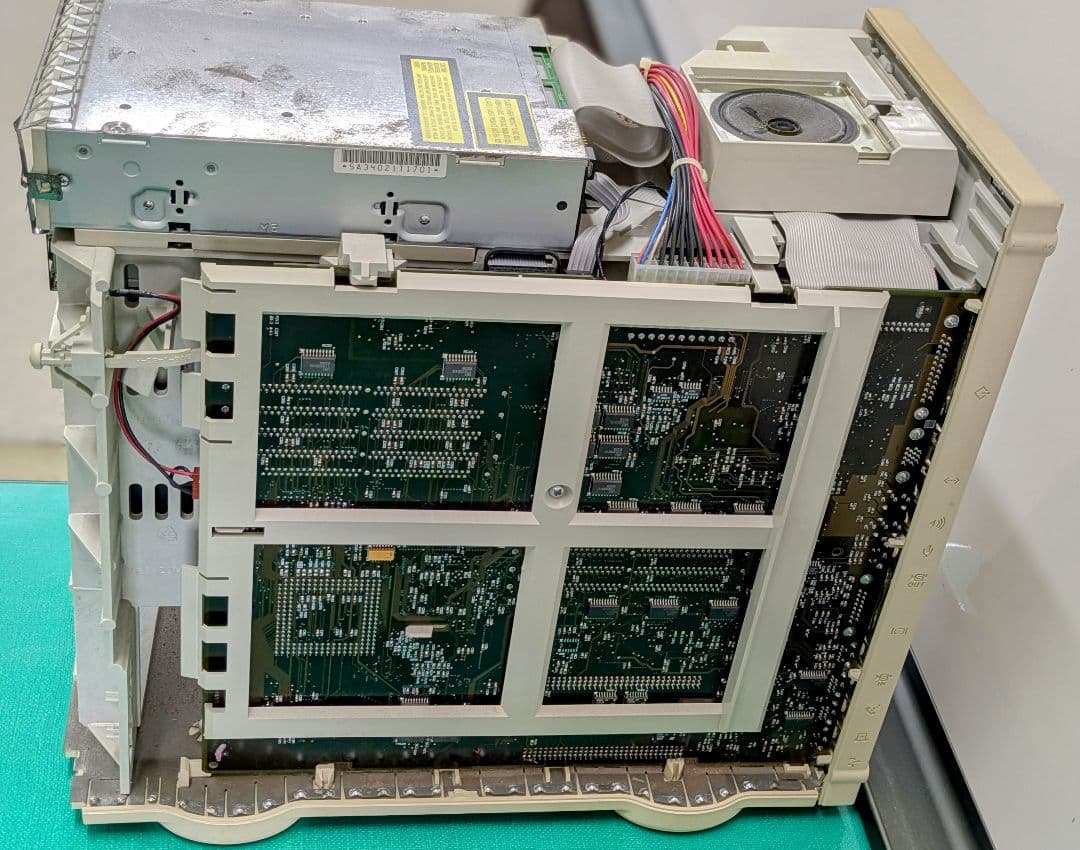 ジャンク品 Appleマッキントッシュ Quadra 840AV