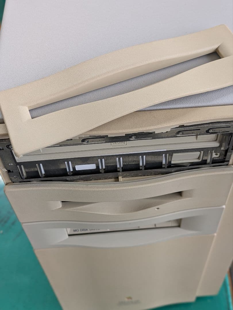 ジャンク品 Appleマッキントッシュ Quadra 840AV