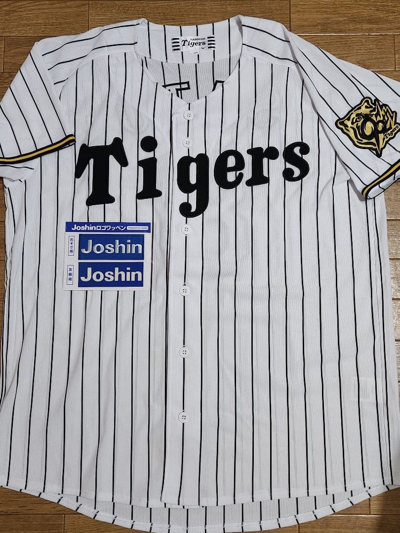 佐藤輝明8☆阪神タイガース☆2025年90周年ロゴ☆ユニフォーム☆Lサイズ