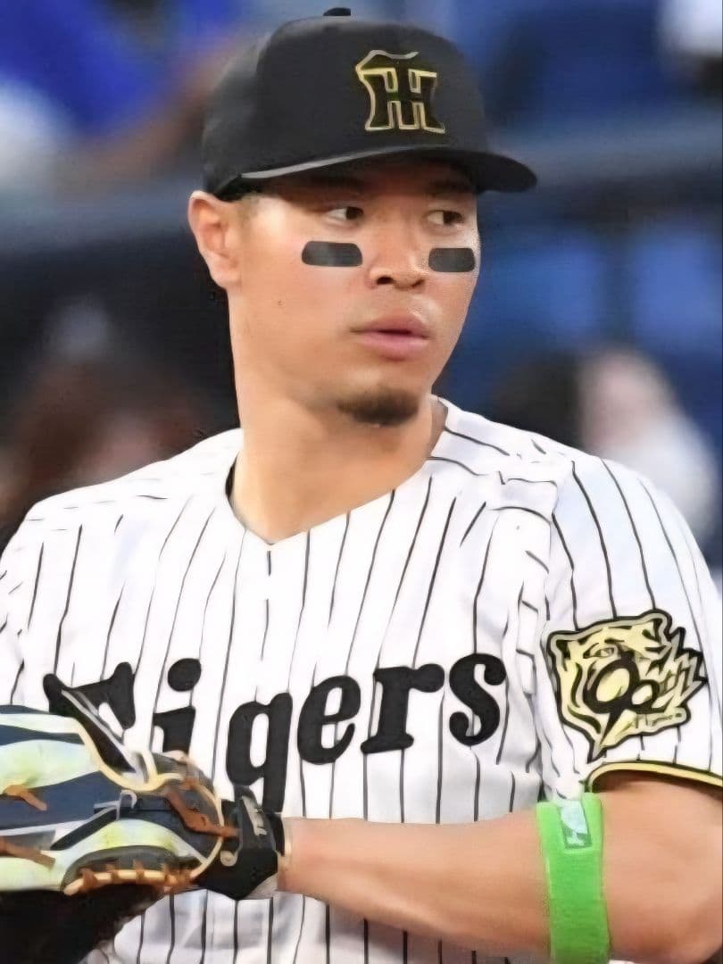 佐藤輝明8☆阪神タイガース☆2025年90周年ロゴ☆ユニフォーム☆Lサイズ