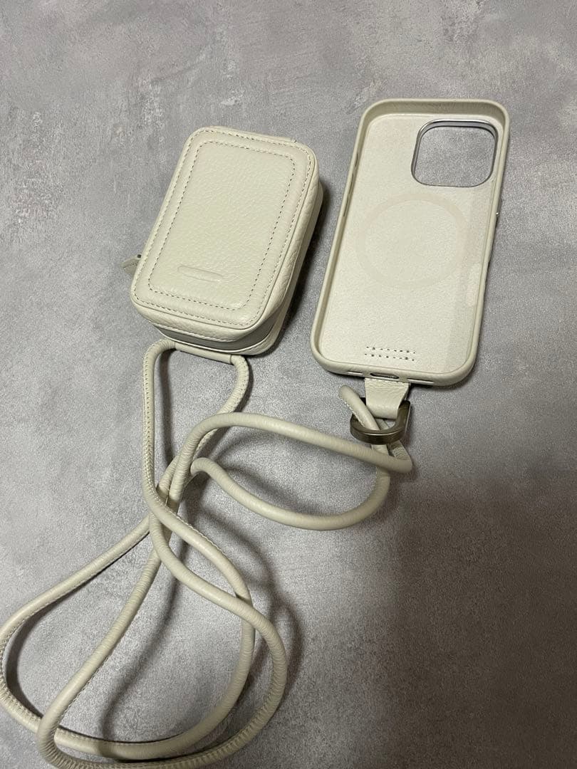objects.io iPhone16Pro ケース ストラップ付き