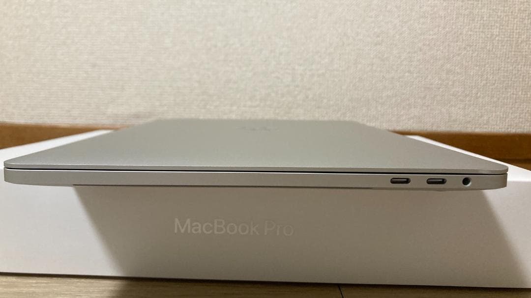 MacBook Pro 13インチ 2020 A2251 16/512GB