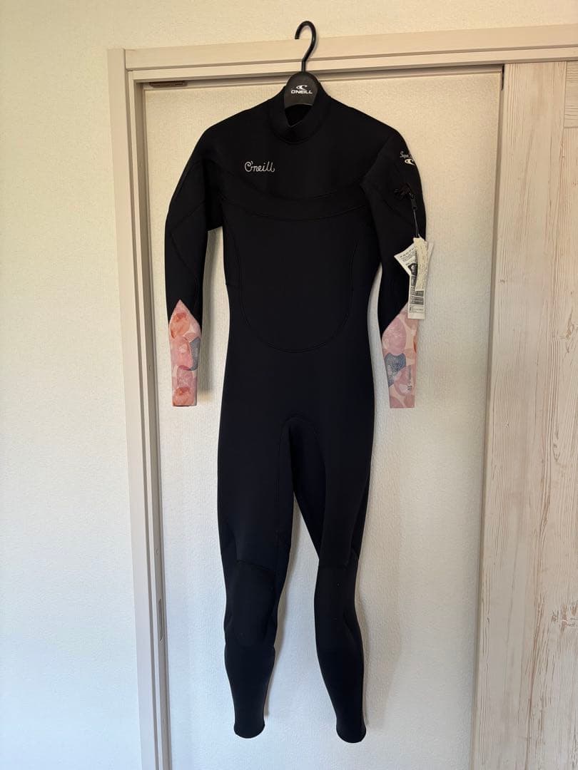 10月限定　未使用オニール ウェットスーツ レディースL