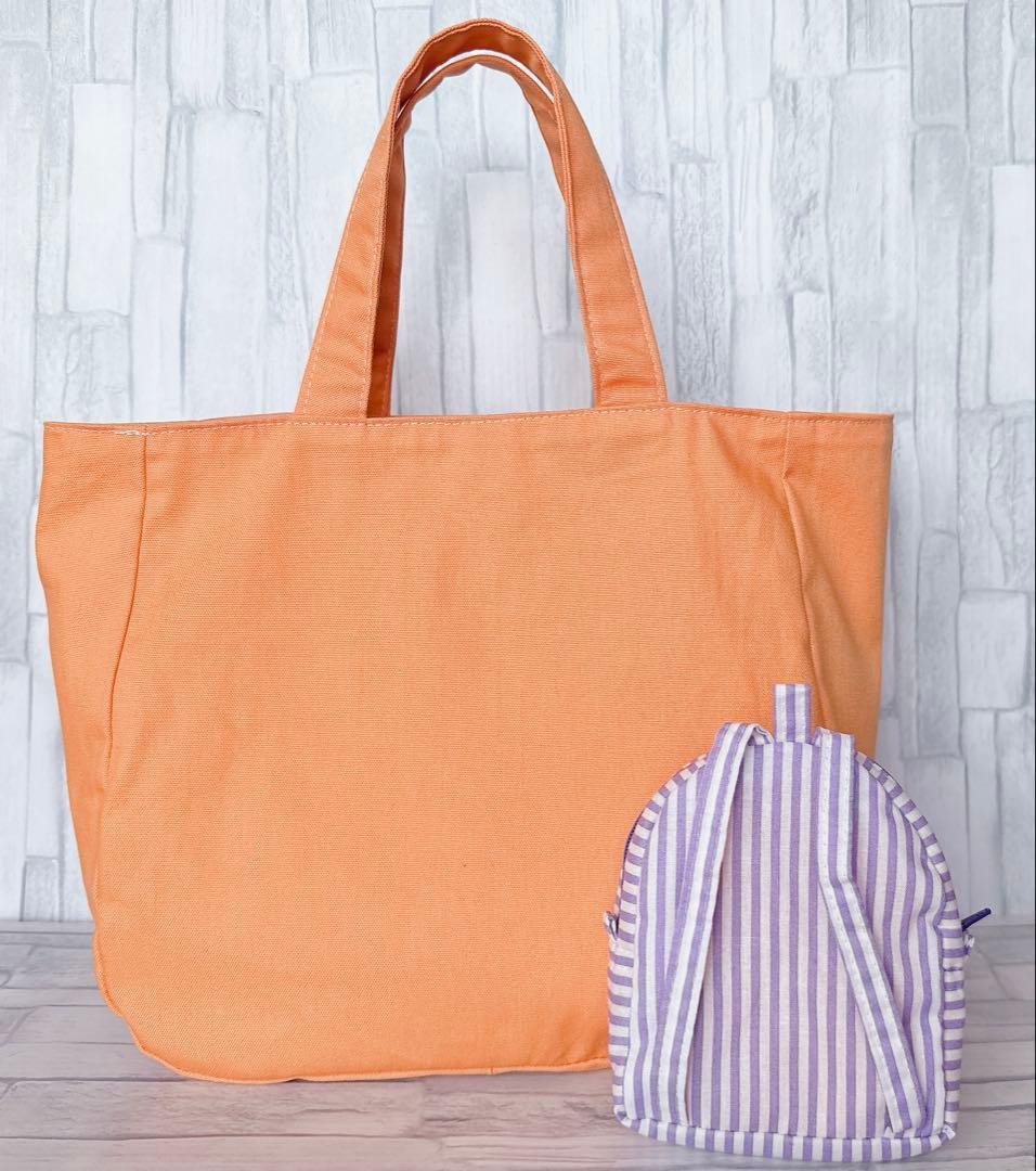 専用　ハンドメイド　刺繍　チワワ　ミニリュック型ポーチ　ひょっこりトートバッグ