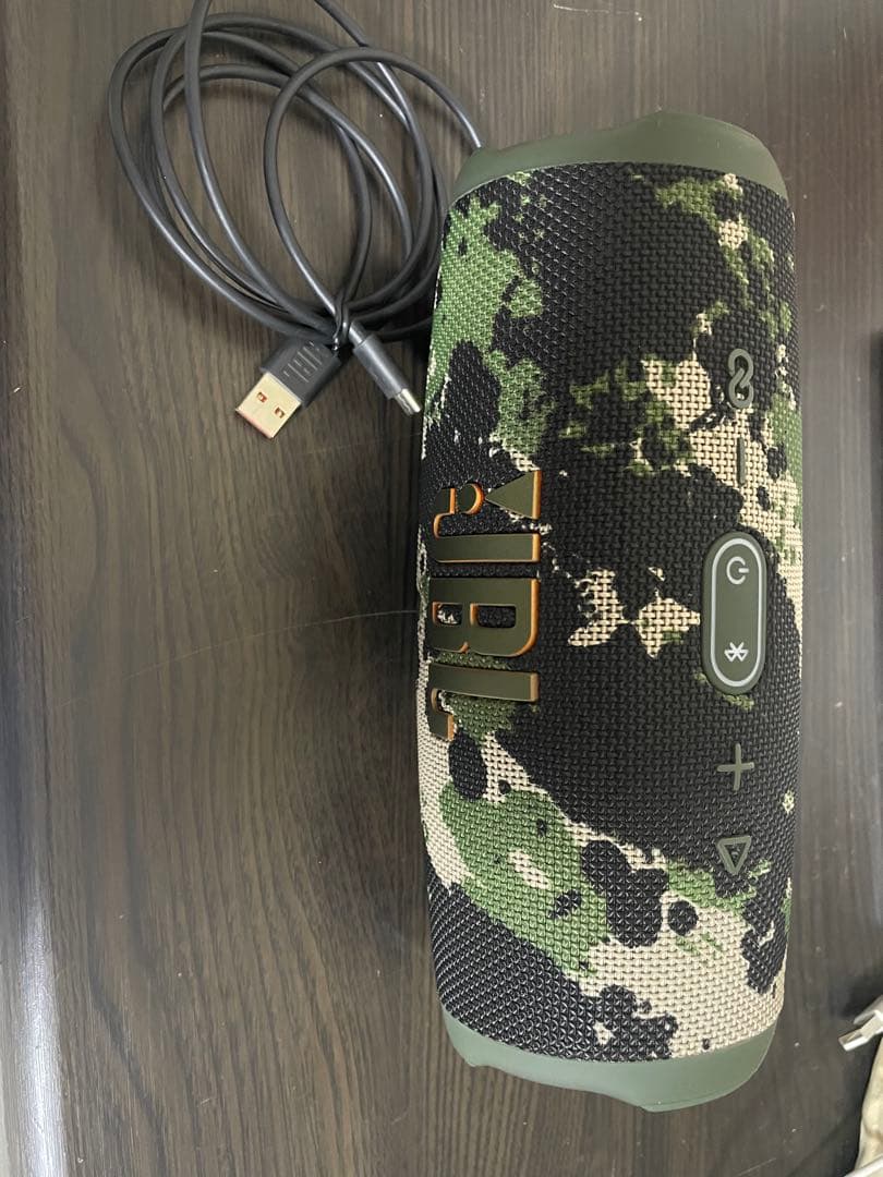 JBL Charge 5 迷彩ワイヤレススピーカー