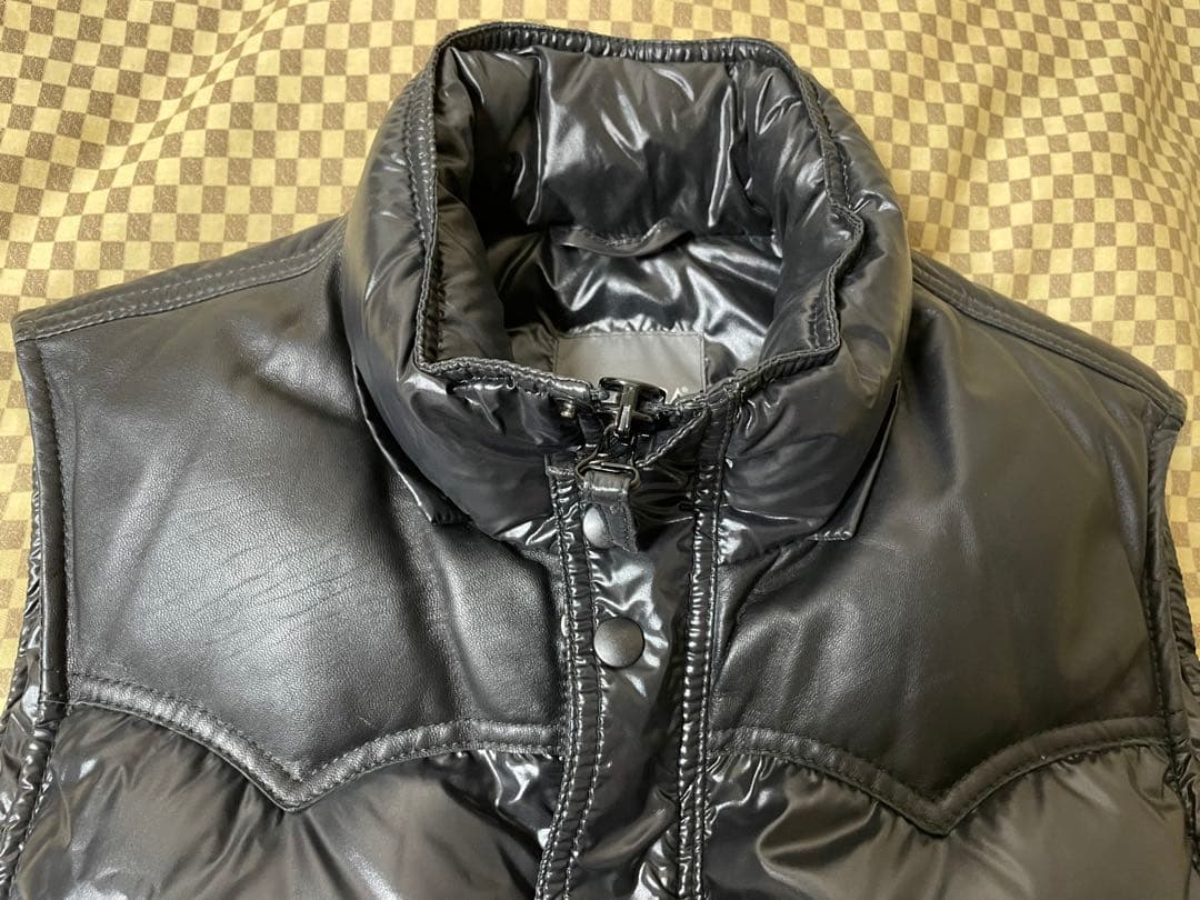 ち*る様 国内正規品　美品DUVETICAダウンベスト　ブラック　ヨーク羊革レザ