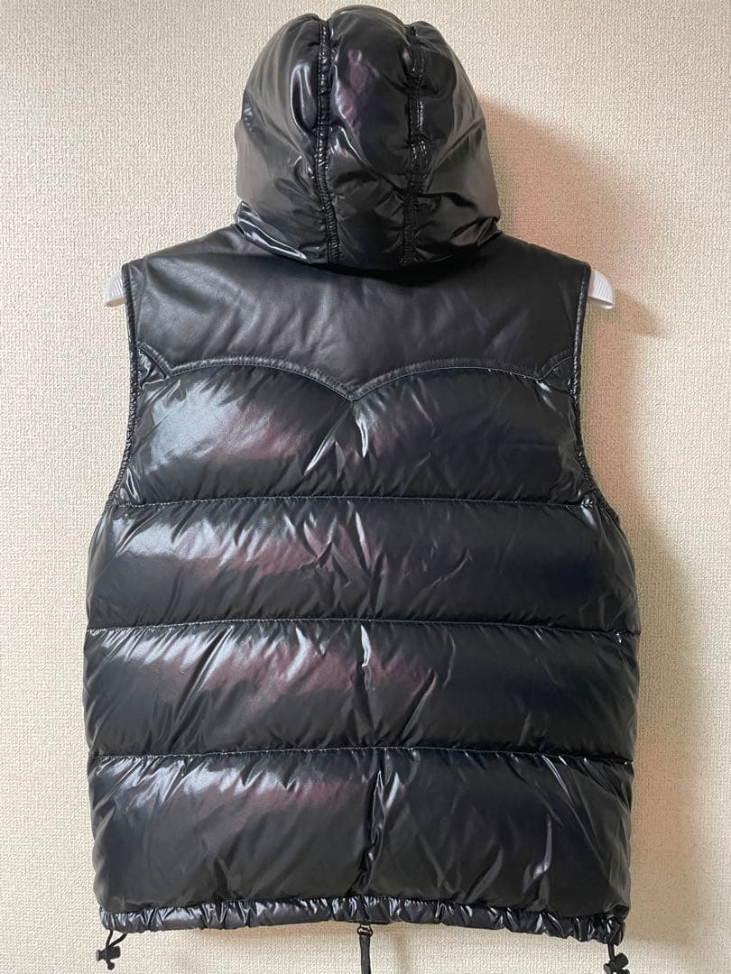 ち*る様 国内正規品　美品DUVETICAダウンベスト　ブラック　ヨーク羊革レザ