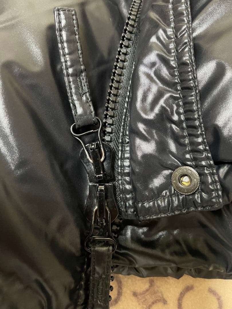 ち*る様 国内正規品　美品DUVETICAダウンベスト　ブラック　ヨーク羊革レザ