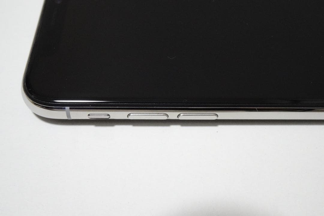 【美品】iPhoneXS 64GB シルバー