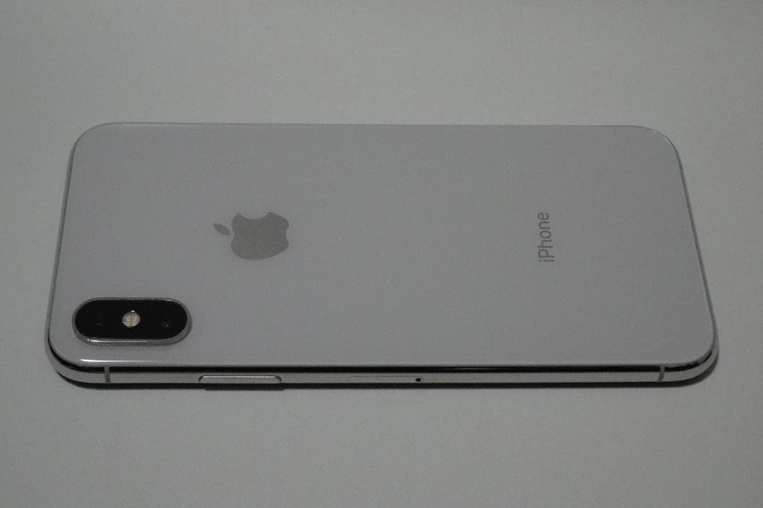 【美品】iPhoneXS 64GB シルバー