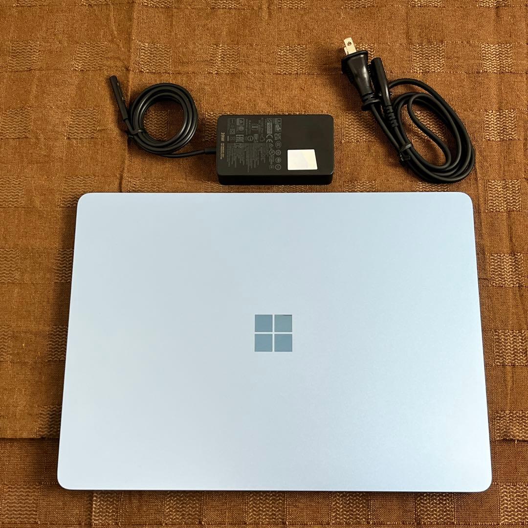 Surface Laptop 第7世代 13.8インチ